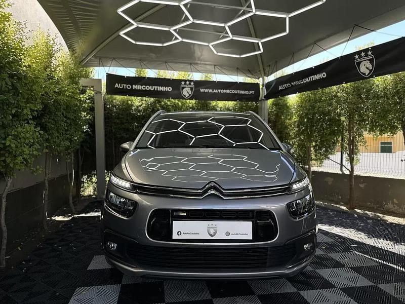 Cinzento Usado 2017 Citroën Grand C4 Picasso PureTech Monovolume | € 15.900 (Caro) - Imagem 1/4