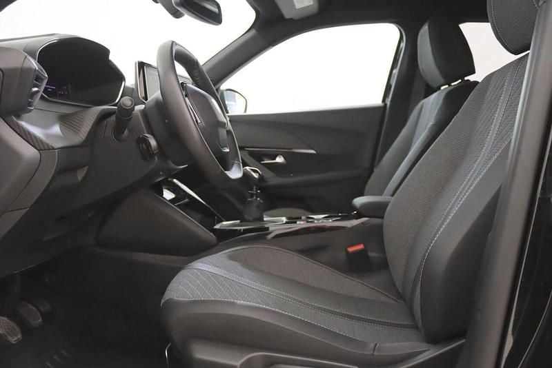 Usado Peugeot 2008 100 HP (73 kW) 2025 Preto SUV