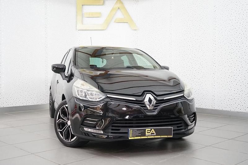 Preto Usado 2017 Renault Clio IV Carrinha | € 11.480 (Preço justo) - Imagem 1/4