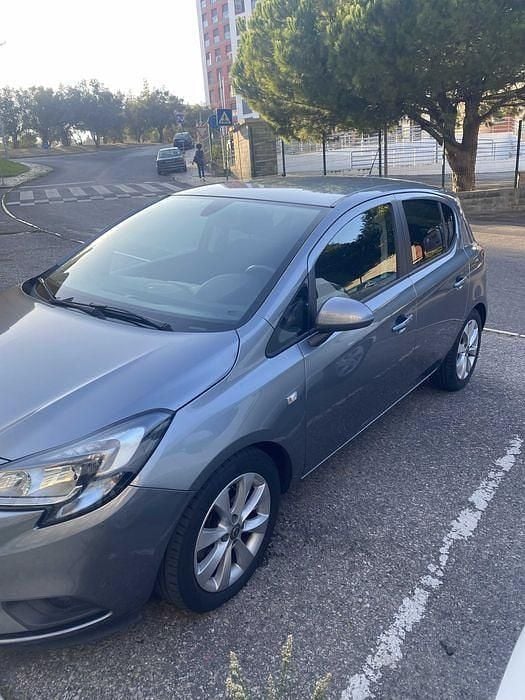 Cinzento Usado 2017 Opel Corsa Dynamic Sedan | € 8.750 (Preço justo) - Imagem 1/3