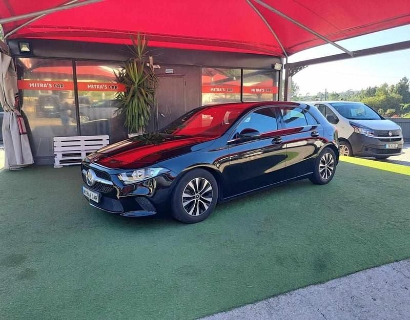 Preto Usado 2020 Mercedes A160 Citadino | € 23.450 (Preço elevado) - Imagem 1/4