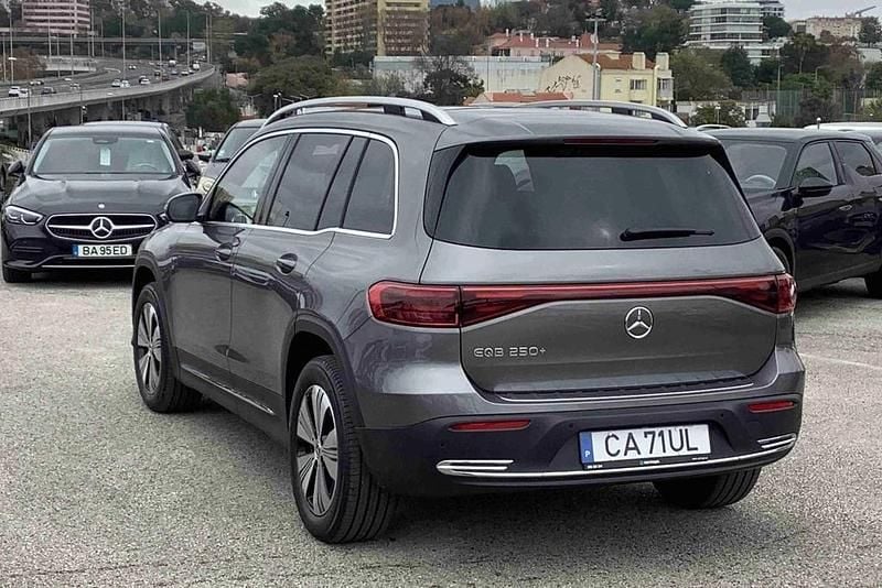 Novo Mercedes EQB250+ Edition 139 kW (190 HP) 2025 Cinzento SUV