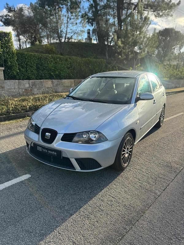 Cinza Usado 2007 Seat Ibiza Stylance Citadino | € 4.250 (Preço justo) - Imagem 1/4