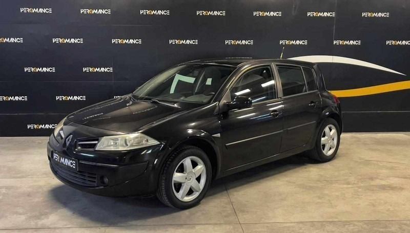 Preto Usado 2008 Renault Mégane III Citadino | € 5.900 (Caro) - Imagem 1/4