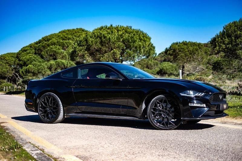 Usado Ford Mustang 314 HP (230 kW) 2019 Preto Coupé