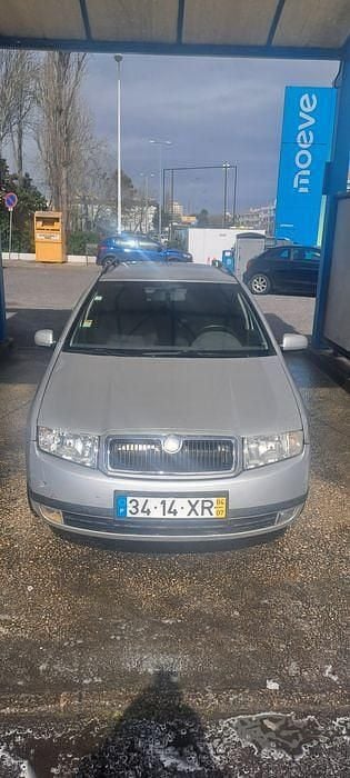 Usado Skoda Fabia 65 HP (47 kW) 2004 Sedan