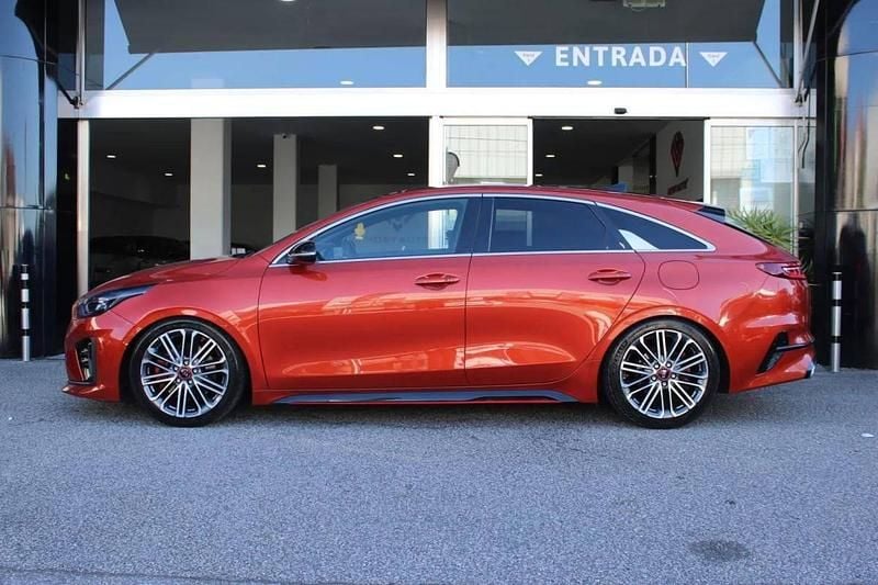Usado Kia ProCeed GT 204 HP (150 kW) 2020 Laranja Citadino