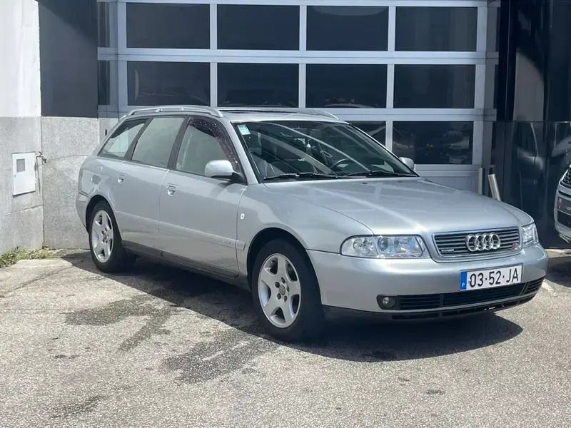 Cinza prata Usado 1997 Audi A4 Sport Carrinha | € 4.900 - Imagem 1/4