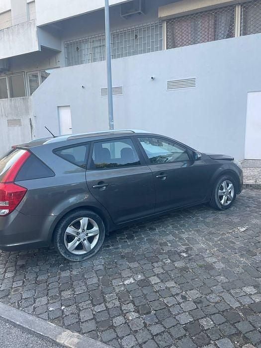 Usado 2012 Kia Ceed Sportswagon Carrinha | € 2.500 (Bom preço) - Imagem 1/4