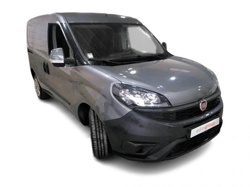 Usado Fiat Doblò 95 HP (69 kW) 2018 Cinzento Monovolume