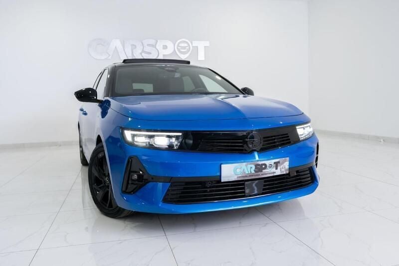 Azul Usado 2023 Opel Astra Sedan | € 25.480 (Bom preço) - Imagem 1/4
