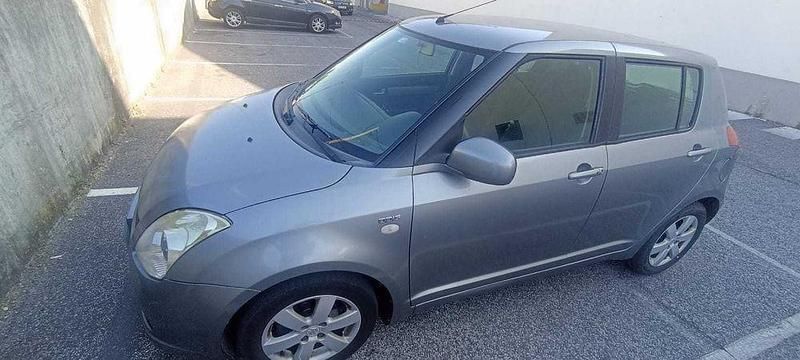 Usado 2007 Suzuki Swift Sedan | € 4.500 (Preço justo) - Imagem 1/4