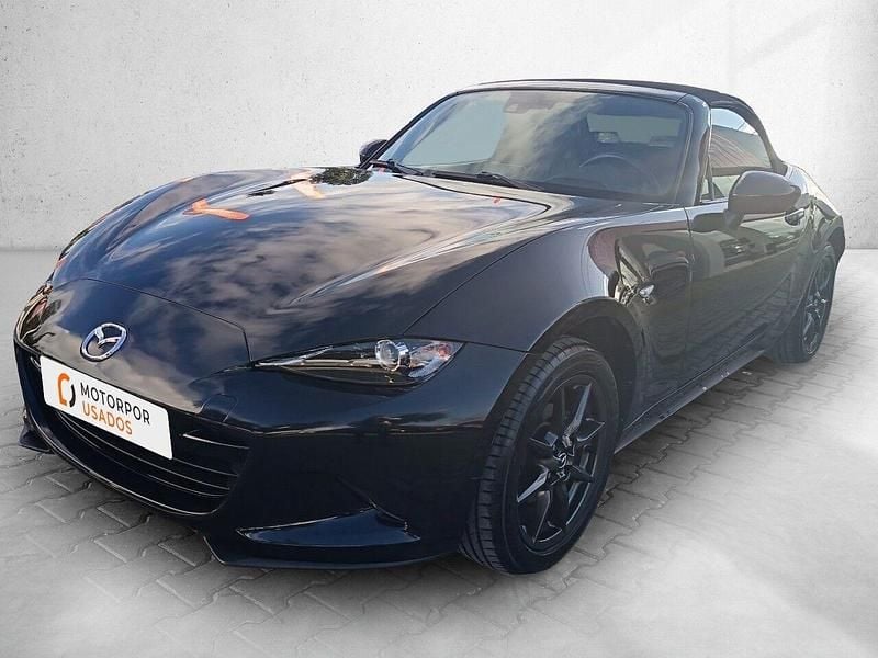 Usado Mazda MX5 Essence 131 HP (96 kW) 2016 Preto Cabrios