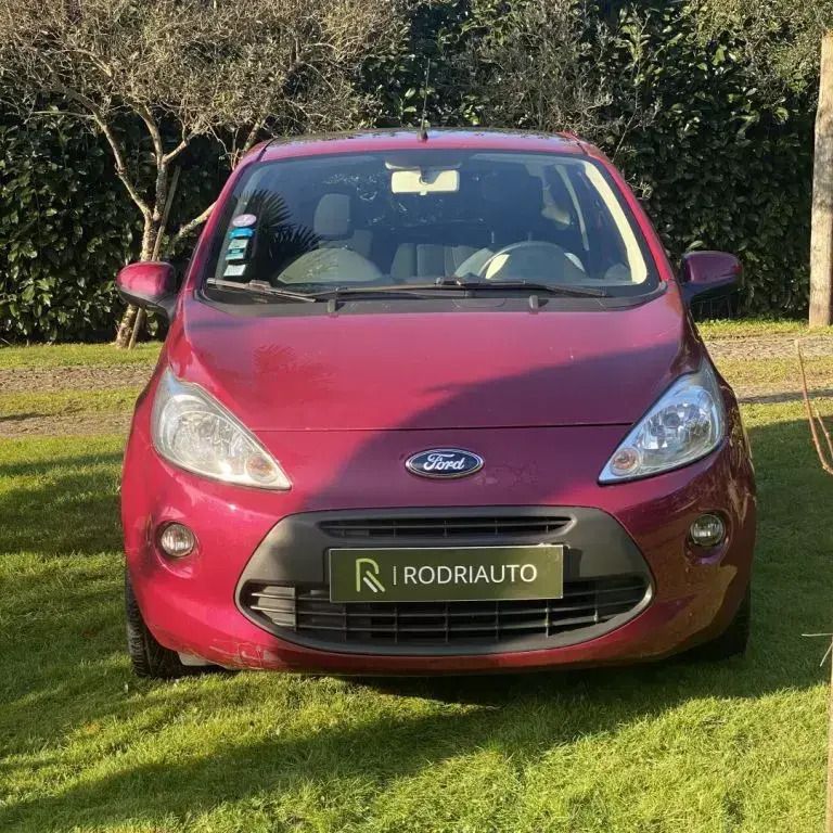 Bordeaux Usado 2013 Ford Ka Titanium Citadino | € 9.990 - Imagem 1/4