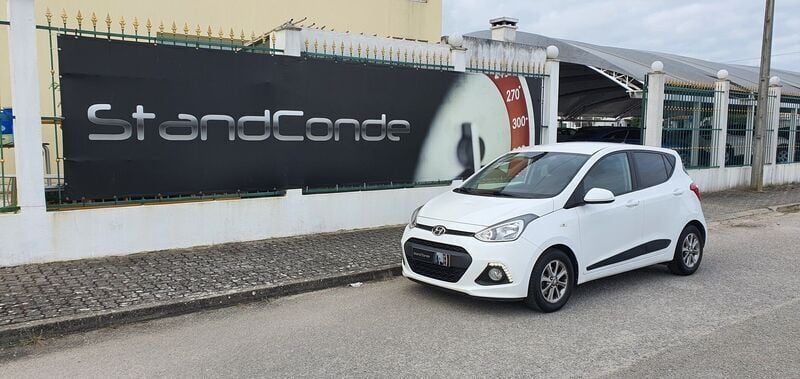 Branco Usado 2016 Hyundai i10 Style Citadino | € 9.900 (Preço justo) - Imagem 1/4