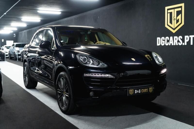 Azul Usado 2011 Porsche Cayenne SUV | € 31.900 (Super Preço) - Imagem 1/4