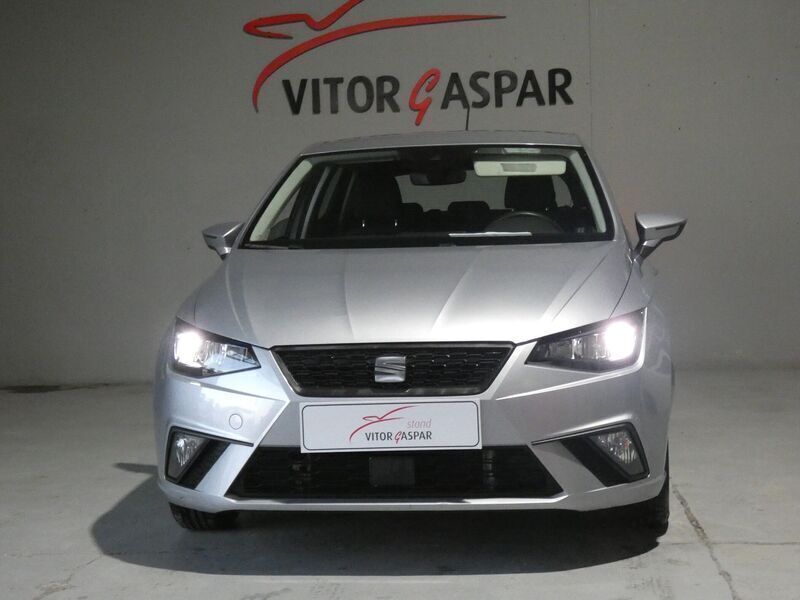Cinzento Usado 2022 Seat Ibiza Style | € 16.990 (Preço justo) - Imagem 1/4