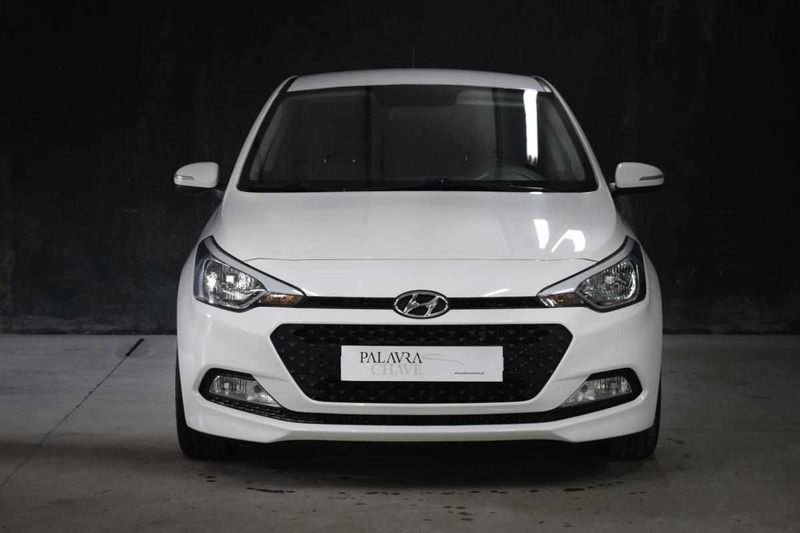 Branco Usado 2018 Hyundai i20 Coupé | € 12.950 (Caro) - Imagem 1/4