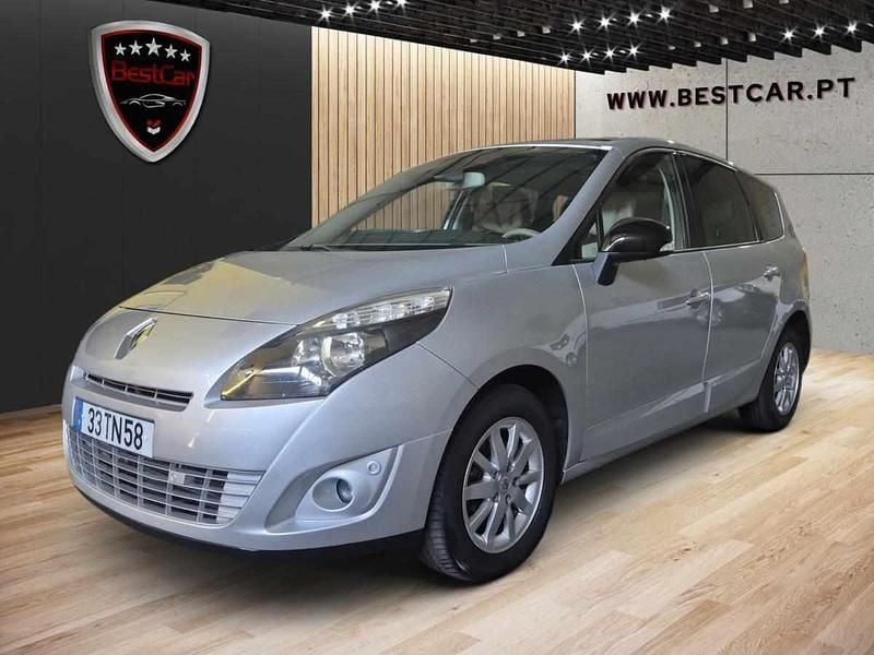 Cinzento Usado 2011 Renault Scénic Monovolume | € 6.950 (Bom preço) - Imagem 1/4