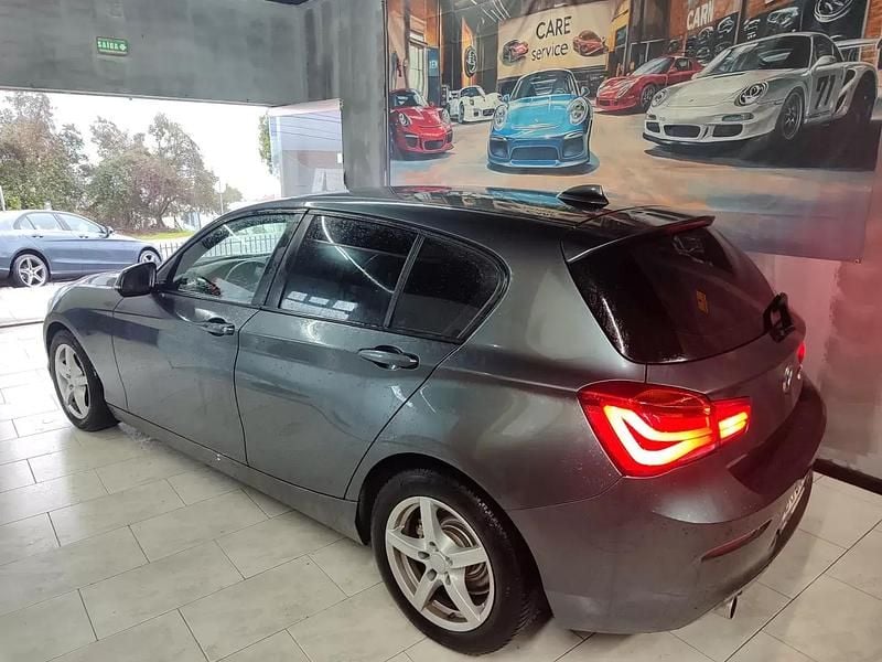 Usado BMW 116 Advantage 116 HP (85 kW) 2015 Cinzento Citadino