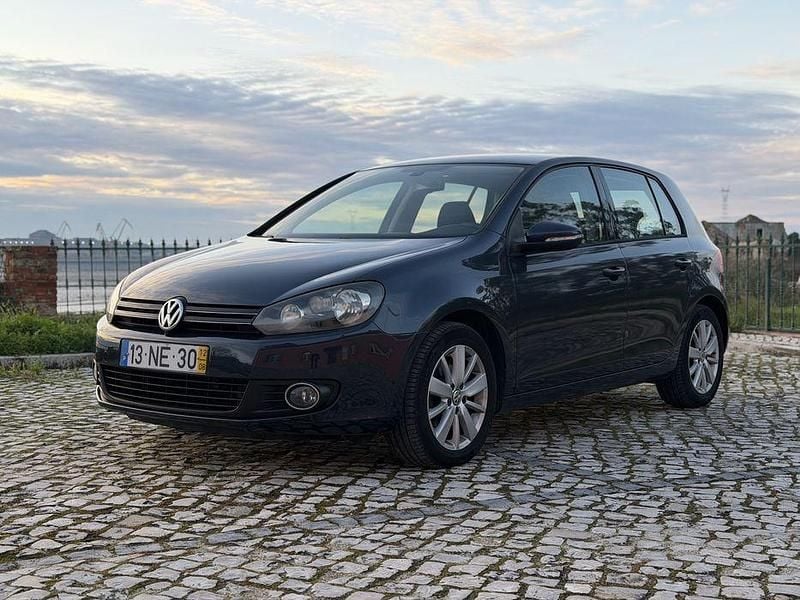 Usado VW Golf VII 105 HP (77 kW) 2012 Sedan