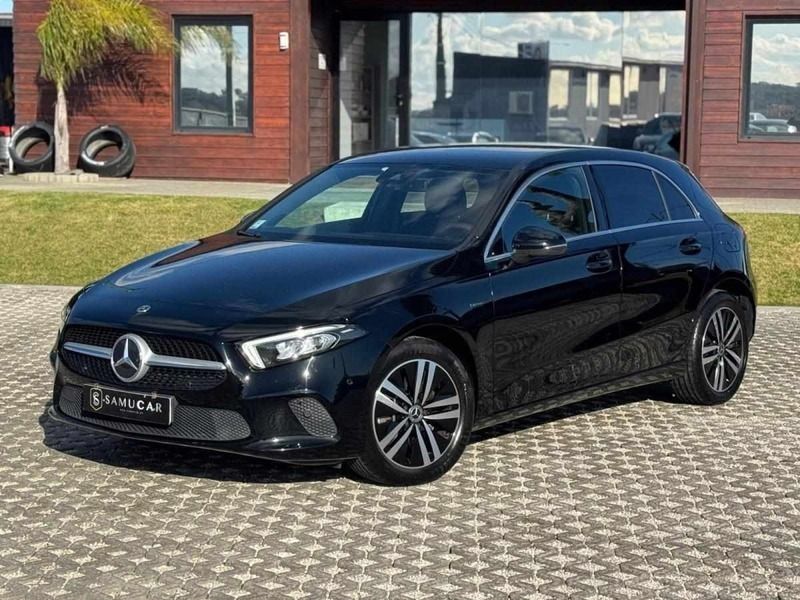 Preto Usado 2021 Mercedes A250 Citadino | € 23.990 - Imagem 1/4