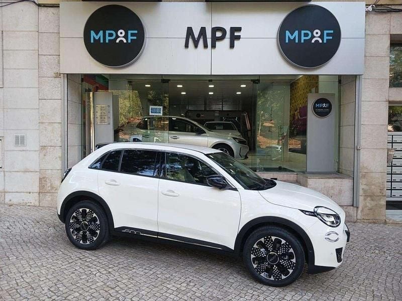 Branco Novo 2025 Fiat 600 | € 31.490 (Preço elevado) - Imagem 1/4