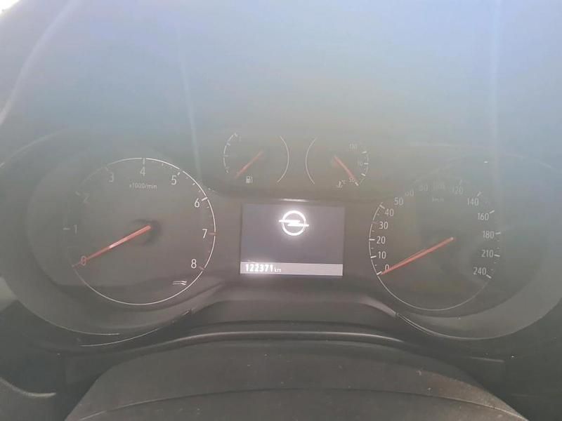 Usado Opel Corsa Business 102 HP (75 kW) 2021 Branco Citadino