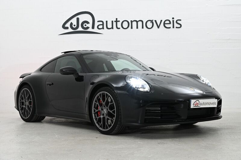 Preto Usado 2025 Porsche 911 Carrera S Coupé | € 215.000 - Imagem 1/4