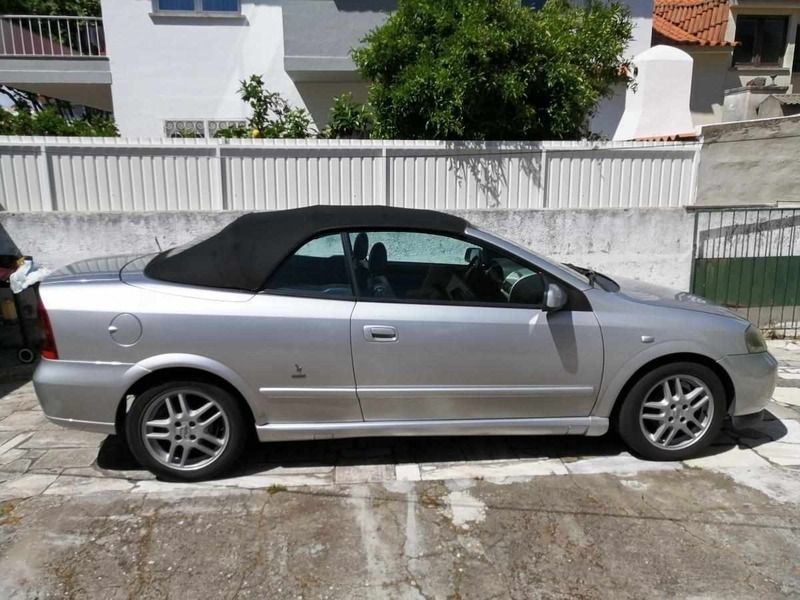 Cinzento Usado 2002 Opel Astra Cabriolet Cabrios | € 5.500 - Imagem 1/4