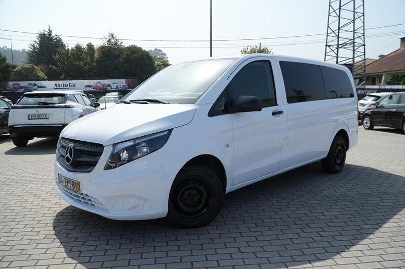 Branco Usado 2019 Mercedes Vito Monovolume | € 28.500 (Preço justo) - Imagem 1/4