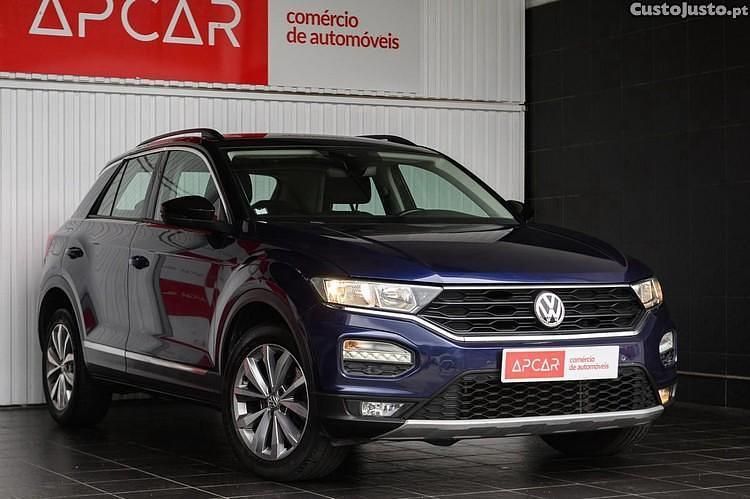 Azul Usado 2018 VW T-Roc SUV | € 17.500 (Preço justo) - Imagem 1/1