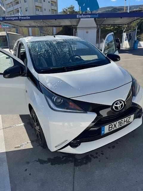 Branco Usado 2015 Toyota Aygo Citadino | € 7.950 (Super Preço) - Imagem 1/4