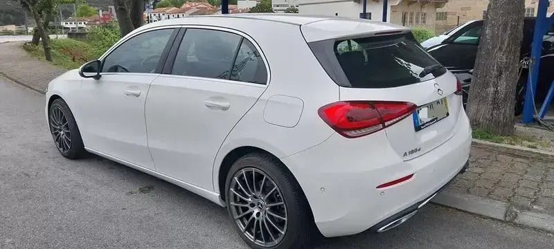 Usado Mercedes 180 115 HP (84 kW) 2019 Branco Sedan