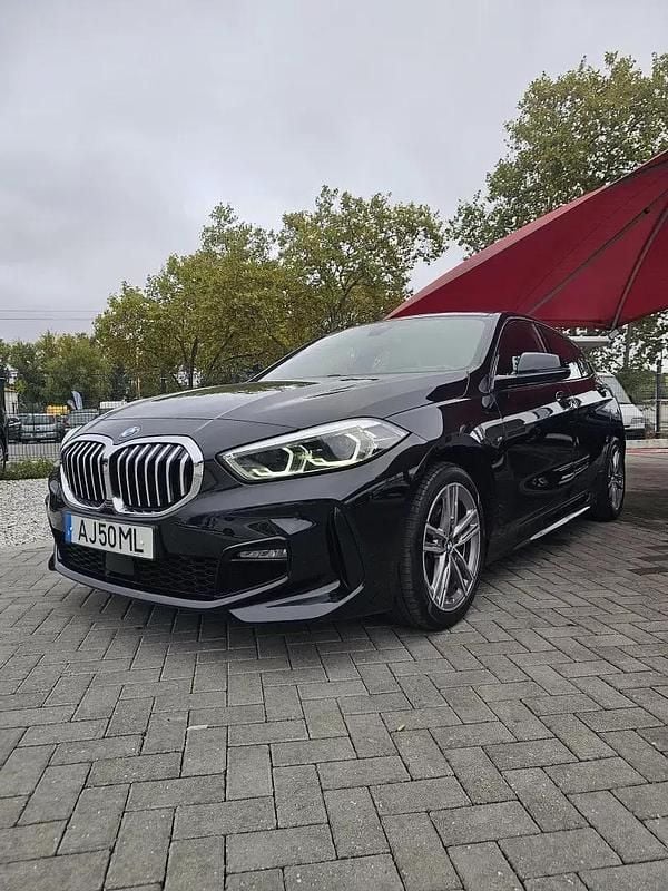 Preto Usado 2021 BMW 116 Citadino | € 24.500 (Preço justo) - Imagem 1/4