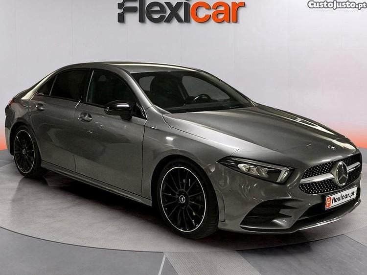 Usado Mercedes A180 AMG line 116 HP (85 kW) 2020 Preto