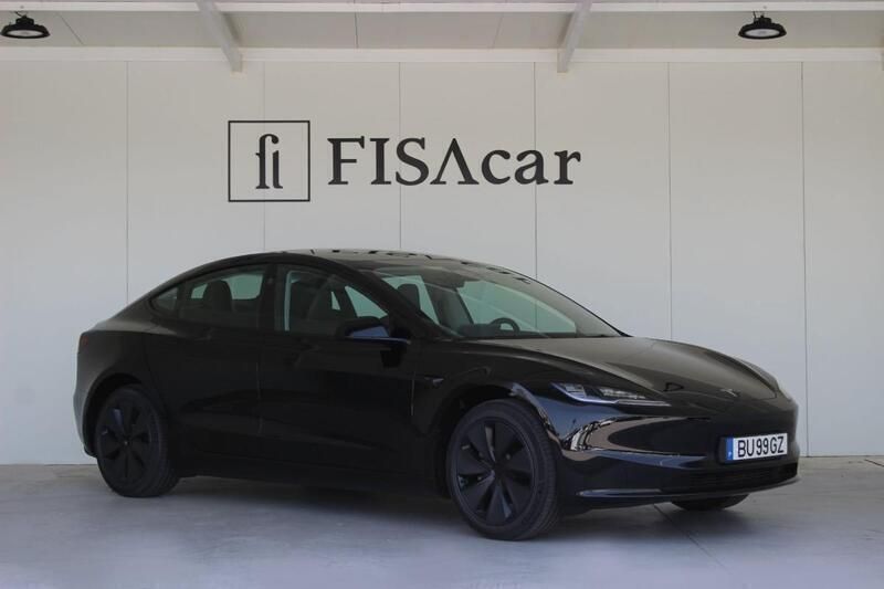 Preto Novo 2025 Tesla Model 3 Long Range Sedan | € 45.900 - Imagem 1/4