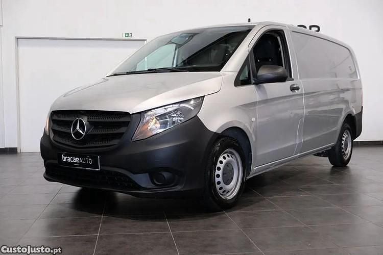 Cinza Usado 2015 Mercedes Vito | € 12.500 (Preço elevado) - Imagem 1/1