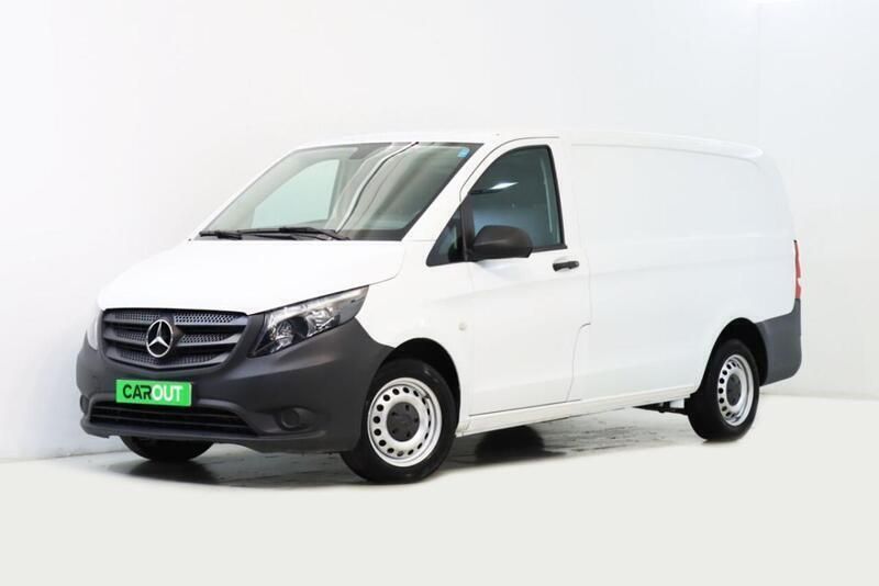 Branco Usado 2019 Mercedes Vito Monovolume | € 17.450 (Preço justo) - Imagem 1/4