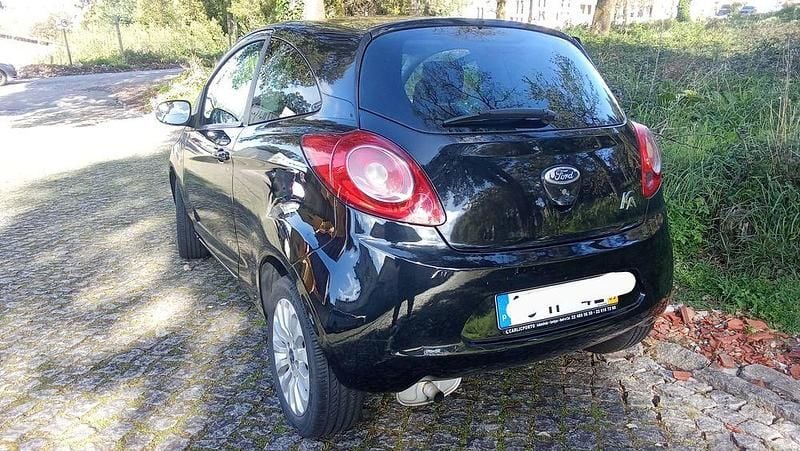 Usado 2009 Ford Ka Titanium Citadino | € 3.999 - Imagem 1/4