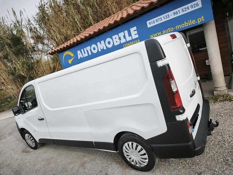 Usado Opel Vivaro 125 HP (91 kW) 2017 Branco Monovolume