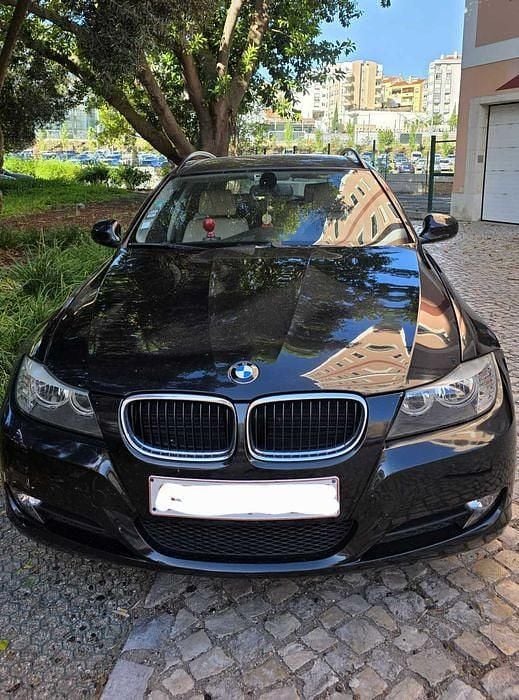 Usado 2009 BMW 320 Luxury Line Carrinha | € 11.000 (Preço justo) - Imagem 1/4