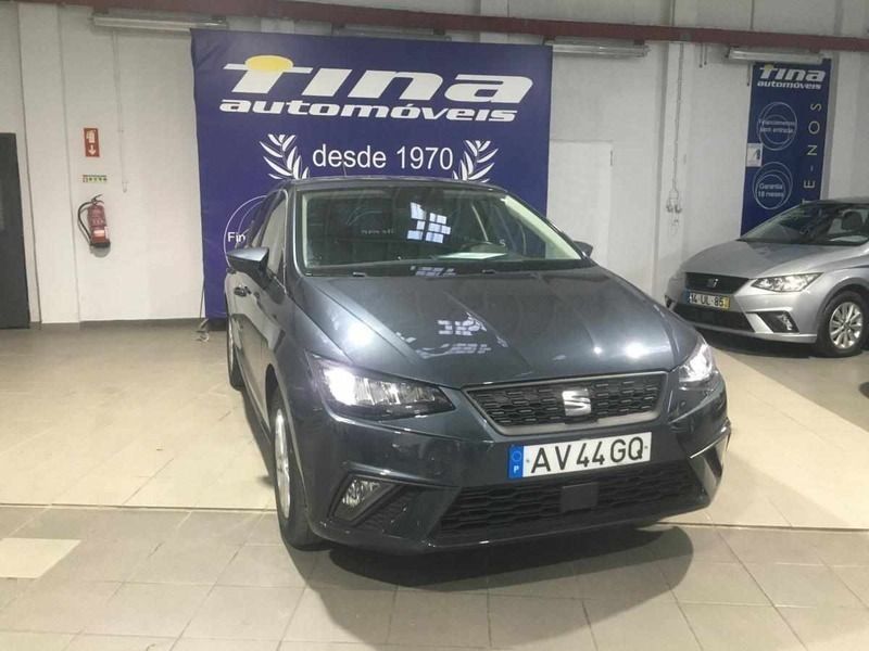 Cinzento Usado 2022 Seat Ibiza Citadino | € 16.900 (Preço elevado) - Imagem 1/4