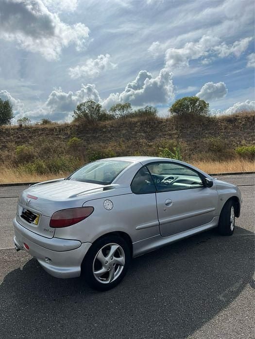 Usado Peugeot 206 CC 109 HP (80 kW) 2001 Cabrios