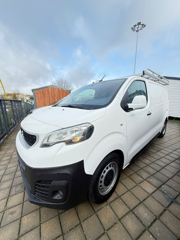 Branco Usado 2020 Peugeot Expert Premium Van | € 21.950 (Preço justo) - Imagem 1/4