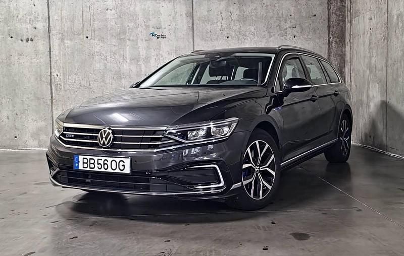Usado VW Passat GTE 218 HP (160 kW) 2023 Cinzento Carrinha