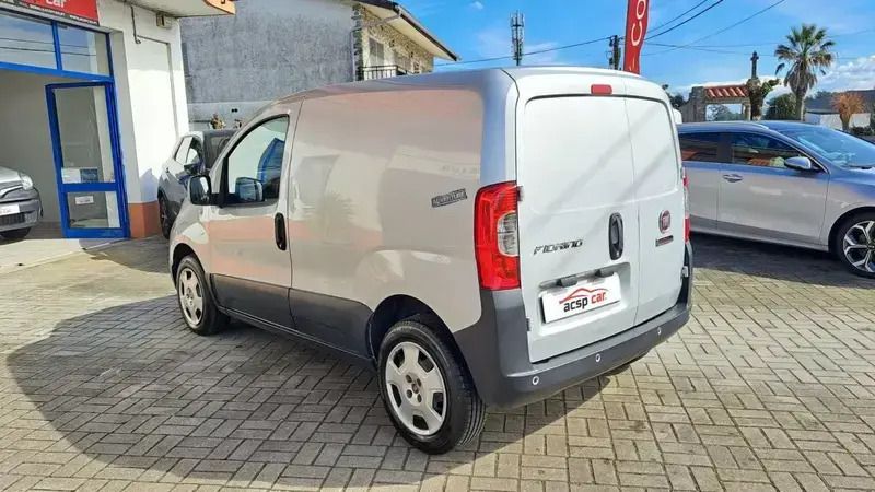 Usado Fiat Fiorino 95 HP (69 kW) 2019 Cinza prata Monovolume