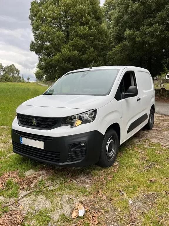 Usado Peugeot TePee 75 HP (55 kW) 2019 Branco Carrinha