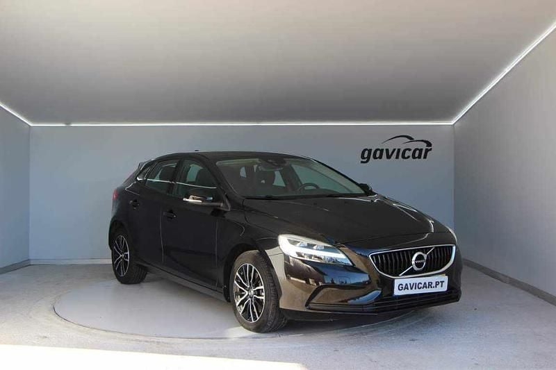 Preto Usado 2019 Volvo V40 Citadino | € 18.750 (Preço elevado) - Imagem 1/4