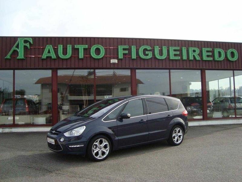 Antracite Usado 2013 Ford S-MAX S Monovolume | € 16.900 (Caro) - Imagem 1/4